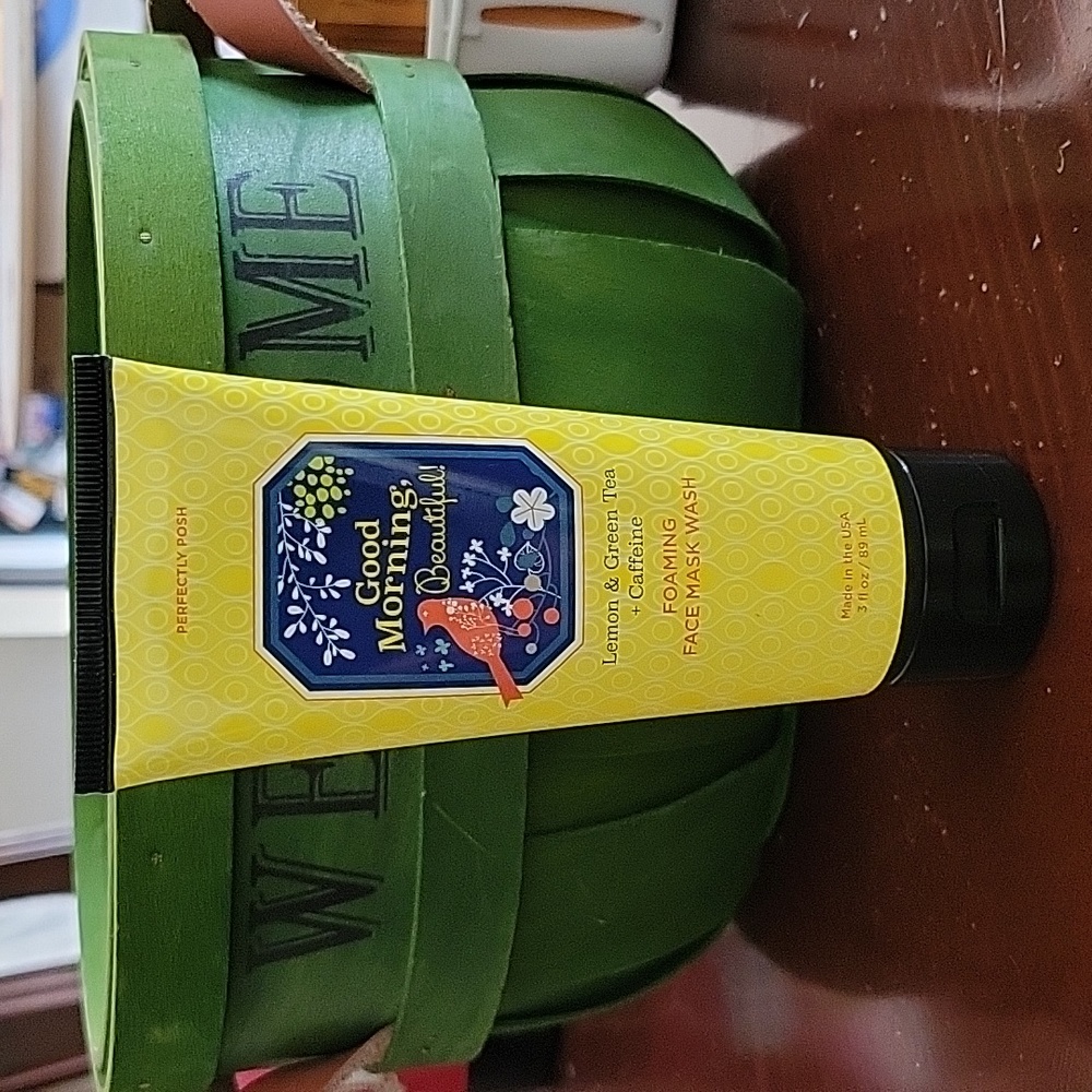 Perfectly Posh foaming face mask